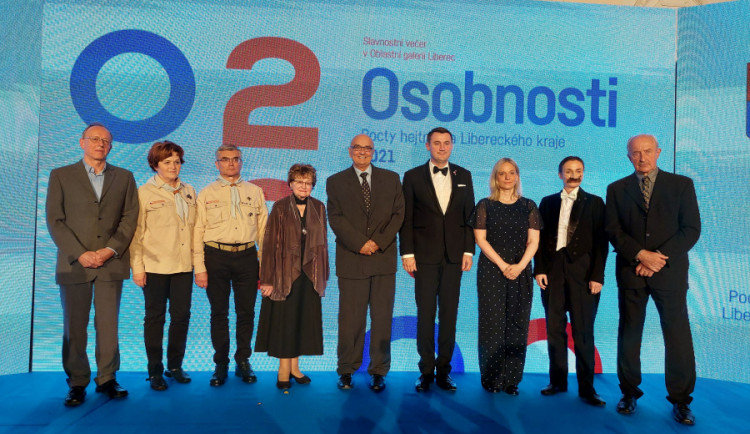 Pocta pro osm osobností. Cenu od hejtmana dostal i Vlasta Burian