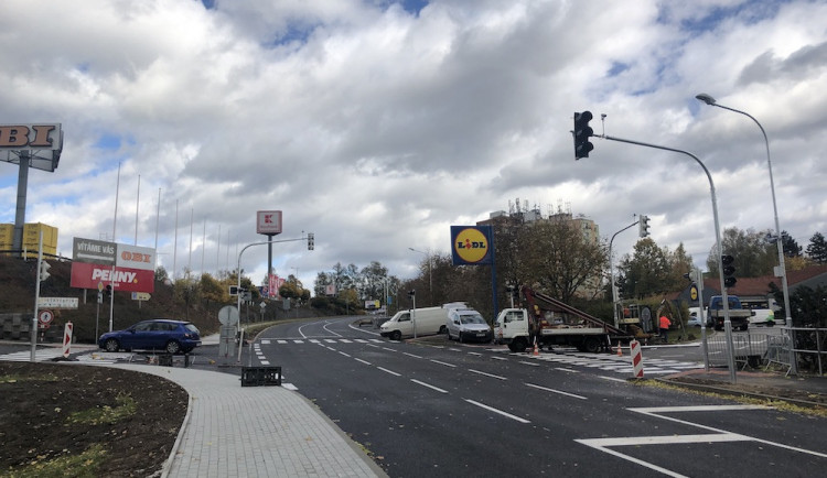 40 minut přes Liberec? Město v pasti uzavírek, radnice chce lépe koordinovat