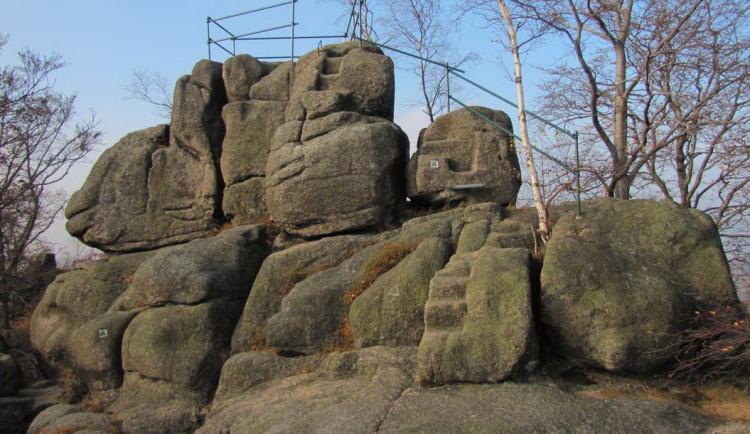 Vydejte se na Dračí vrch mezi Fojtkou a Kateřinkami