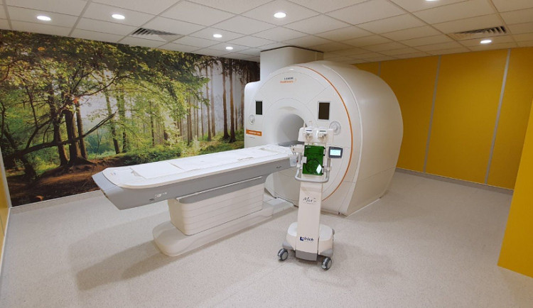 Jilemnická nemocnice zahájila provoz magnetické rezonance. Doposud ji neměla