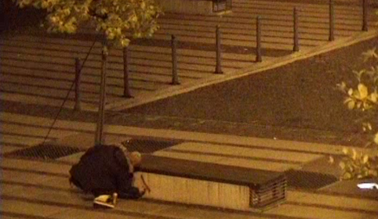 Uprostřed noci sprejoval v centru města. Viděli ho strážníci přes kamerový systém