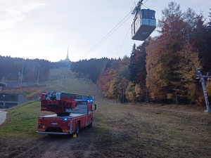 Na Ještědu se zřítila kabina lanovky. Zemřel strojvůdce
