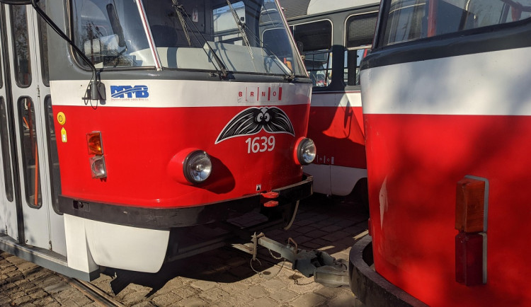 V Brně vyjely kníraté šaliny. Připomínají důležitost prevence rakoviny prostaty