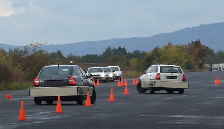Policisté z Libereckého kraje nacvičovali takzvaný PIT manévr
