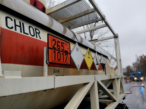 Z cisterny ve Stráži pod Ralskem unikla nebezpečná látka. Hasiči jí likvidovali v rámci cvičení