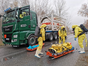 Z cisterny ve Stráži pod Ralskem unikla nebezpečná látka. Hasiči jí likvidovali v rámci cvičení
