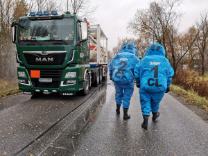 Z cisterny ve Stráži pod Ralskem unikla nebezpečná látka. Hasiči jí likvidovali v rámci cvičení