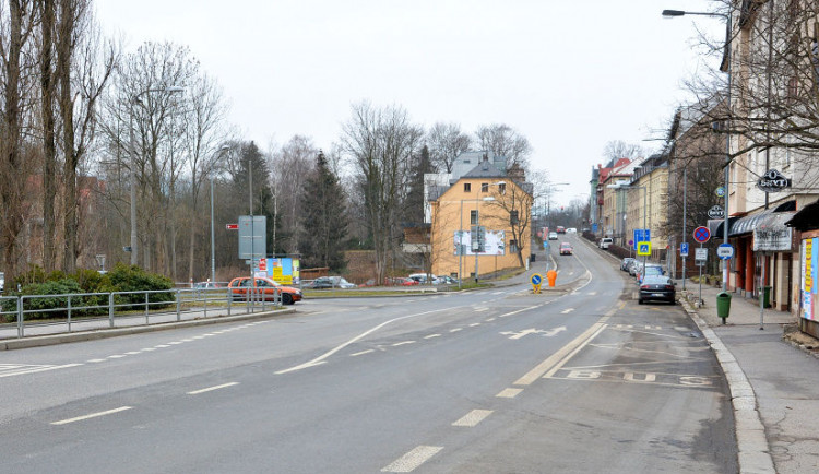 Sokolská bude opět průjezdná. Práce se sem vrátí příští rok