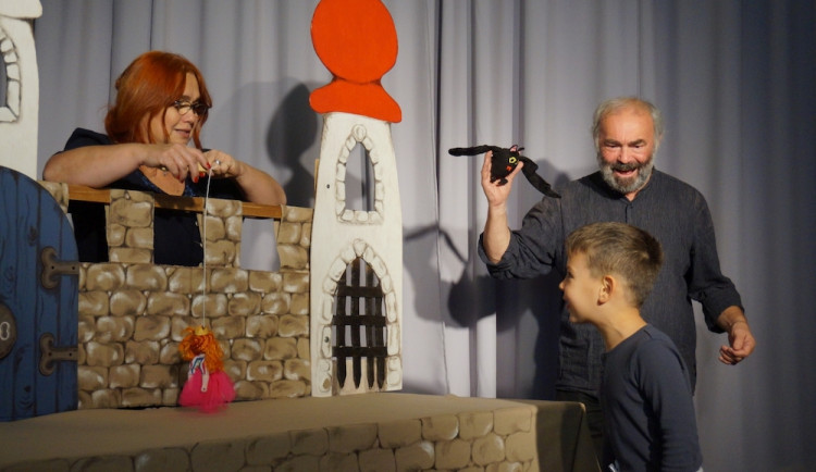 Listopadové pohádky u Fryče. V neděli dorazí Divadlo Krtek s cirkusem plným pohádek