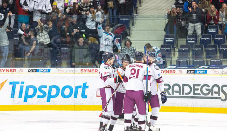 Vyhecované univerzitní derby. Králem severu jsou ústečtí hokejisté