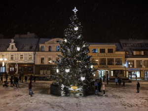 V Jablonci plánují slavnostní rozsvícení vánočního stromu i oblíbené trhy