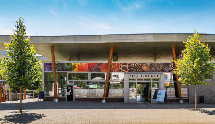 Schváleno. Město se vzdá botanické zahrady a zoo, převezme je kraj