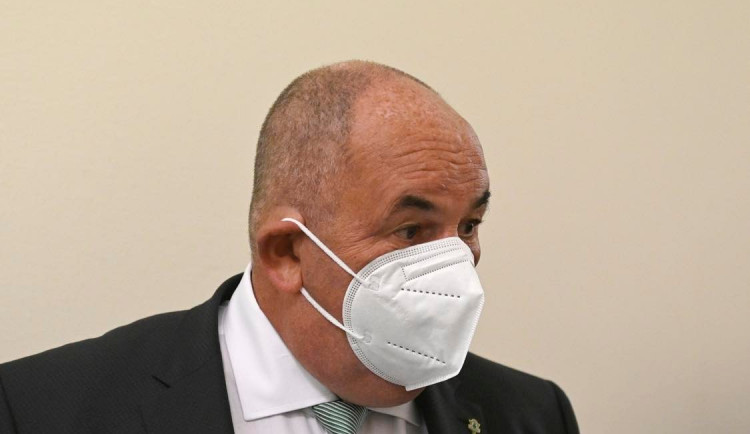 Šest let vězení pro Peltu a pět milionů pokuta. Rozsudek není pravomocný