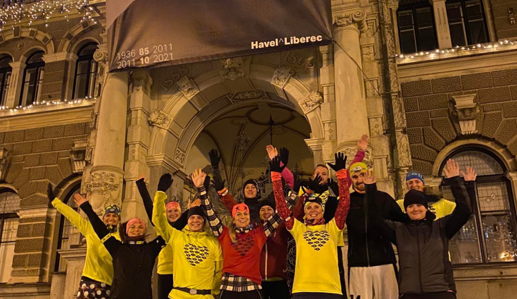 Adventní běžci v Liberci