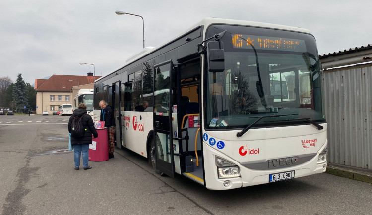 Českolipsko má nového autobusového dopravce. ČSAD Liberec nabízí klimatizované vozy a bezbariérový přístup