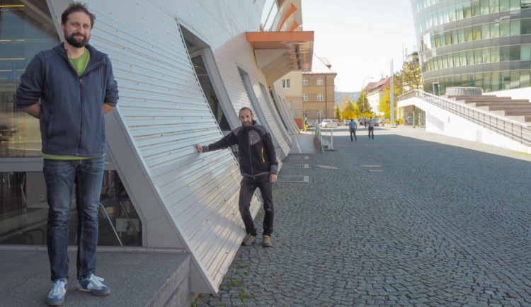 Autoři projektu Živá jména zleva Daniel Vrbík a Václav Lábus