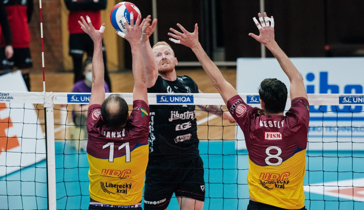 Dukla s novým trenérem nestačila na Jihostroj. Prohrála 1:3