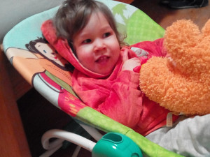 O Nelinku s dětskou mozkovou obrnou pečuje sama maminka. Finance na neurorehabilitace ale chybí