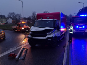 Komplikace v Turnově. Na průtahu města se staly dvě nehody současně