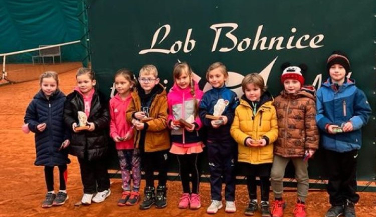 Mladí tenisté se chtějí dostat na Wimbledon. Bojují o účast v roli diváků