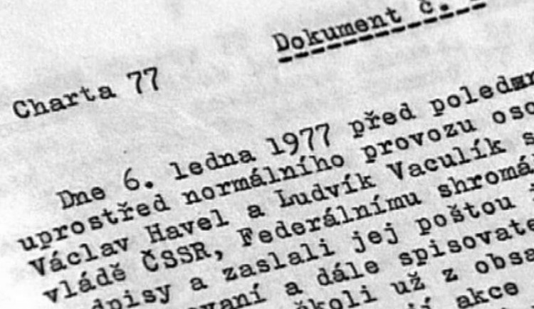 Před 45 lety vyšel text Prohlášení Charty 77 ve třech západoevropských denících