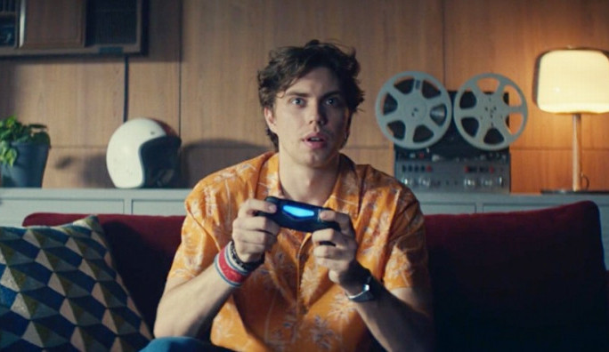 Stále čekám na telefonát od Spielberga. Hercům bych studium v zahraničí doporučil, říká Ronald Prokeš