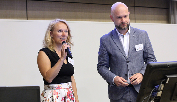 Jana Loosová a Jiří Šmída z TUL