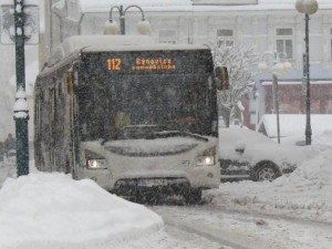 V Jablonci čekají přívaly sněhu a mění dopravní značení. Některé ulice budou jednosměrné
