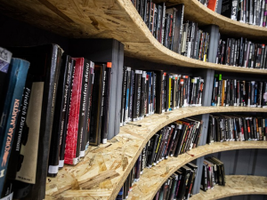 Starým věcem nový život. Obliba re-use center roste napříč republikou, lidé zde vybaví domácnost prakticky zadarmo