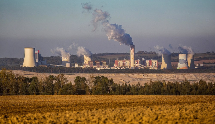 Česko trvá na padesáti milionech eur za škody způsobené těžbou v Turówě. Poláci nabízí o deset méně