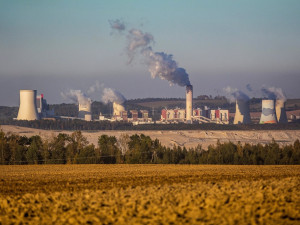 Česko trvá na padesáti milionech eur za škody způsobené těžbou v Turówě. Poláci nabízí o deset méně