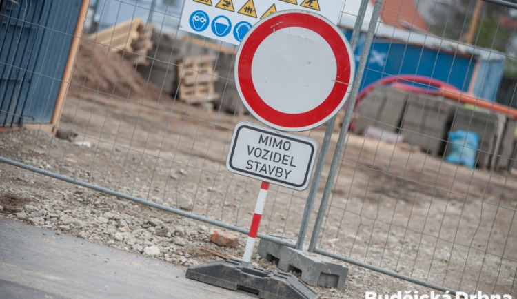Rekonstrukce silnice z Mimoně na Mnichovo Hradiště se prodraží asi o deset milionů korun