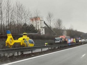 Na silnici 35 u Chrastavy se srazily dva kamiony. Silnice na Liberec je uzavřená