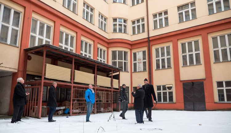 Liberec bývalý Skloexport nekoupí. Se státem ale chce jednat dál