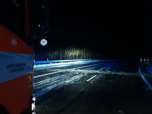 Meteorologové varují před silným větrem. Hasiči zasahují hlavně u popadaných stromů