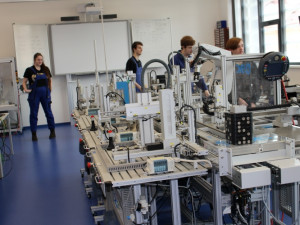 Liberecká průmyslovka vede své studenty k úspěchu i v digitální době
