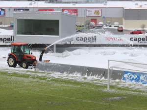 Počasí fotbalu v Jablonci nepřeje. Čtvrtfinále poháru muselo být odloženo
