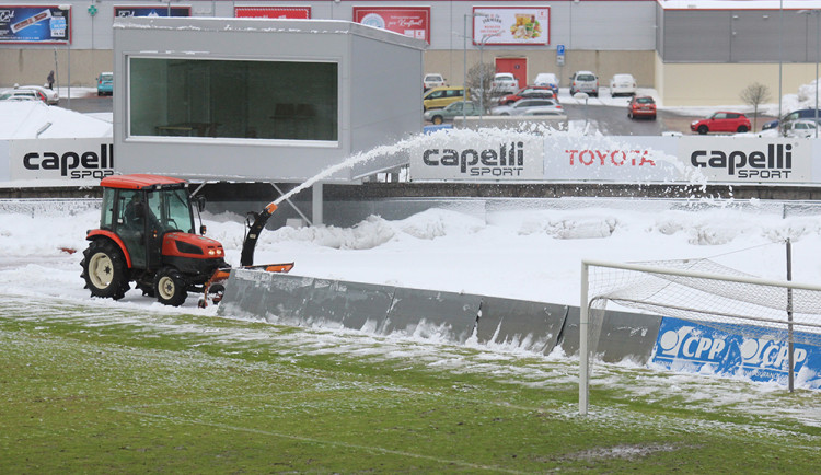 Počasí fotbalu v Jablonci nepřeje. Čtvrtfinále poháru muselo být odloženo