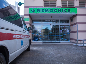 Jablonecká nemocnice ruší plánovanou péči. Důvodem je nárůst covidových pacientů