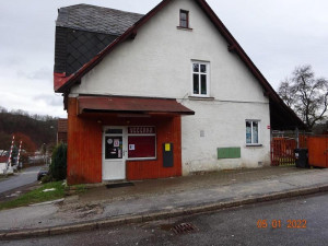 Špína a hlodavci. Inspekce uzavřela dvacítku prodejen. V prodejně ve Velkých Hamrech našla myší trus