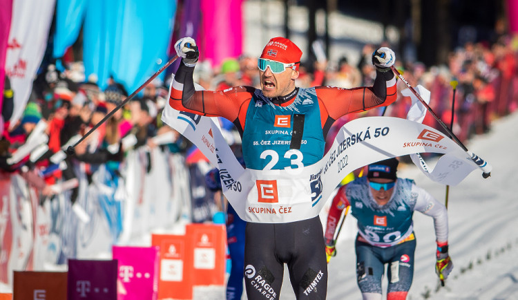 Jizerskou padesátku vyhrál Nor Nygaard, nejrychlejší ženou byla Švédka Dahlová. Trať projelo 4 444 běžců