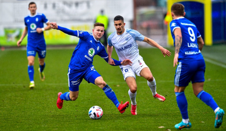 Slovanu nestačilo vedení o dvě branky, v Boleslavi remizoval 3:3