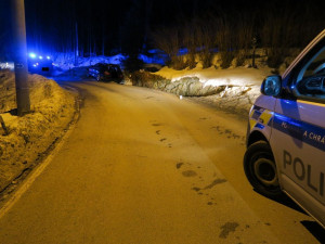 Řidič nezvládl řízení a skončil v příkopu. Nadýchal přes dvě promile