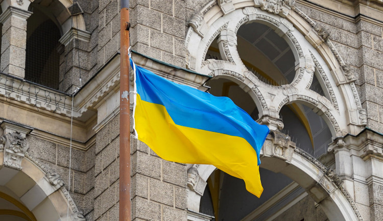 Zastupitelé odsoudili postup Ruska na Ukrajině, chtějí tvrdá opatření. Před radnicí proběhne shromáždění
