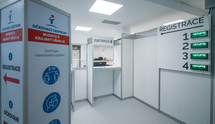 Liberecký kraj chce očkovací centrum uzavřít dřív. Prostory využije pro pomoc uprchlíkům