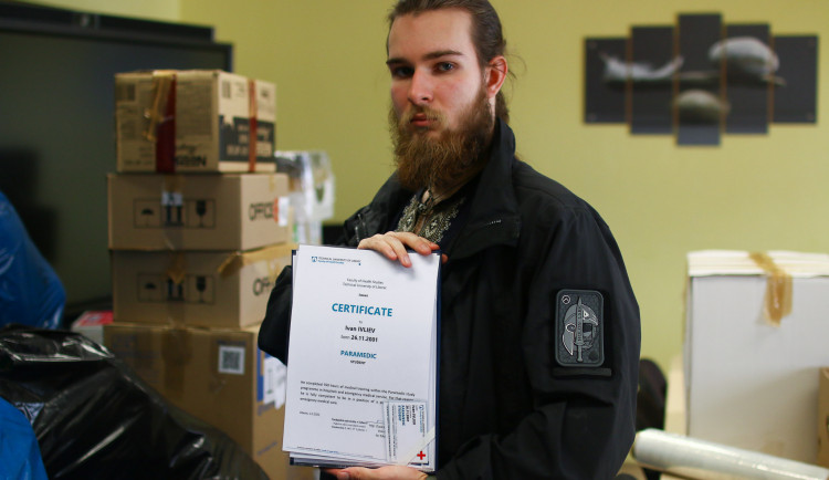 Student Ivan Ivliev inicioval univerzitní sbírku, v pátek míří pomáhat na Ukrajinu.