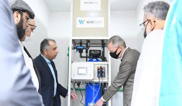 Česká úpravna vody slouží tisícům Pákistánců. Místní nemocnici ji věnovala firma z Prahy