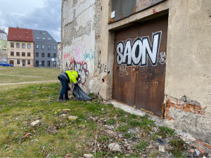 Dobrovolníci nasbírali po Liberci třináct tun odpadu. Úklid ještě nekončí