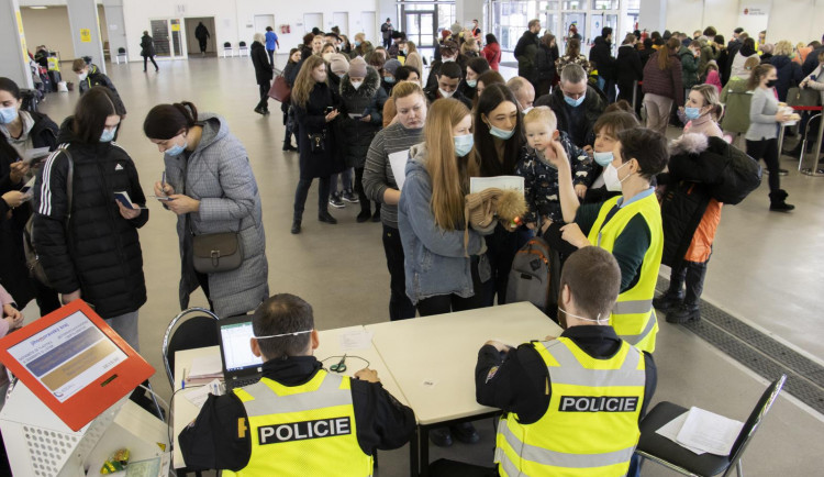 Chtějí za sociálními dávkami. Cizinci se v Brně vydávají za válečné uprchlíky