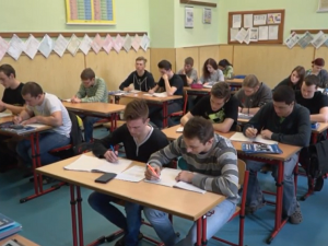 Covid i Ukrajina. Studenti posledních ročníků se bojí, že nezvládnou maturitu